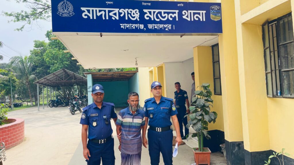 মাদারগঞ্জে ১২ বছরের শিশুকে ধর্ষণের অভিযোগে আ.লীগ নেতাকে আদালতে প্রেরণ